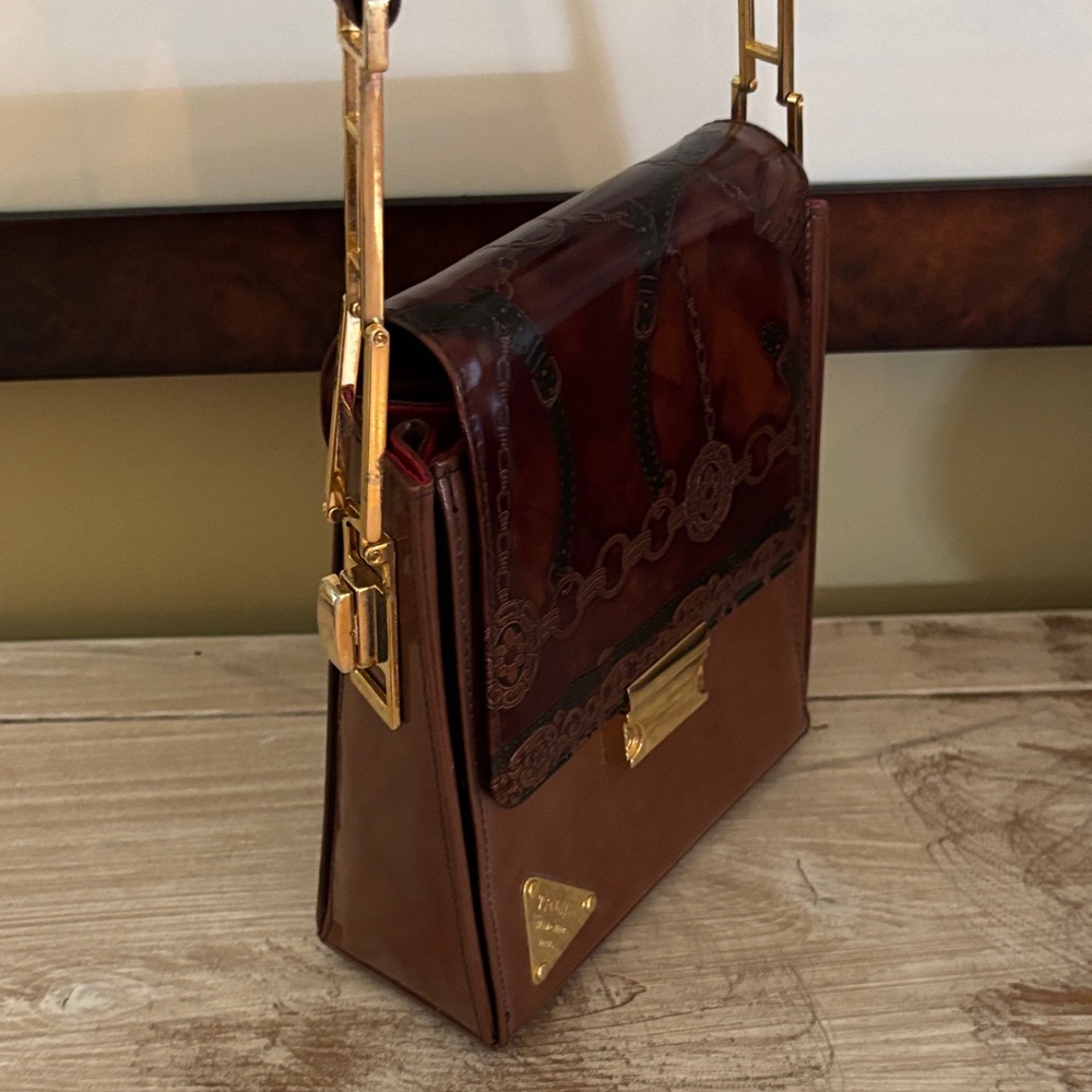 Talja Tuscany, Italian Leather Crossbody.
